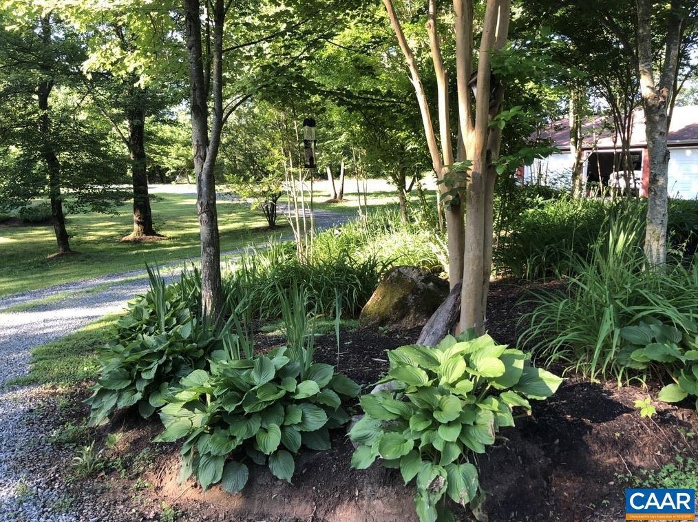 9663 Dyke Rd, Stanardsville VA  22973-3412 exterior