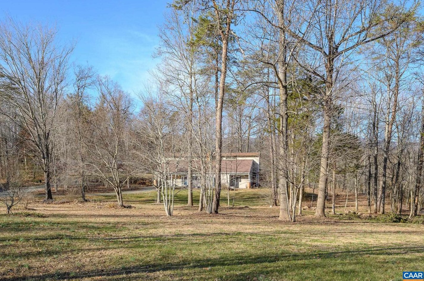 9663 Dyke Rd, Stanardsville VA  22973-3412 exterior