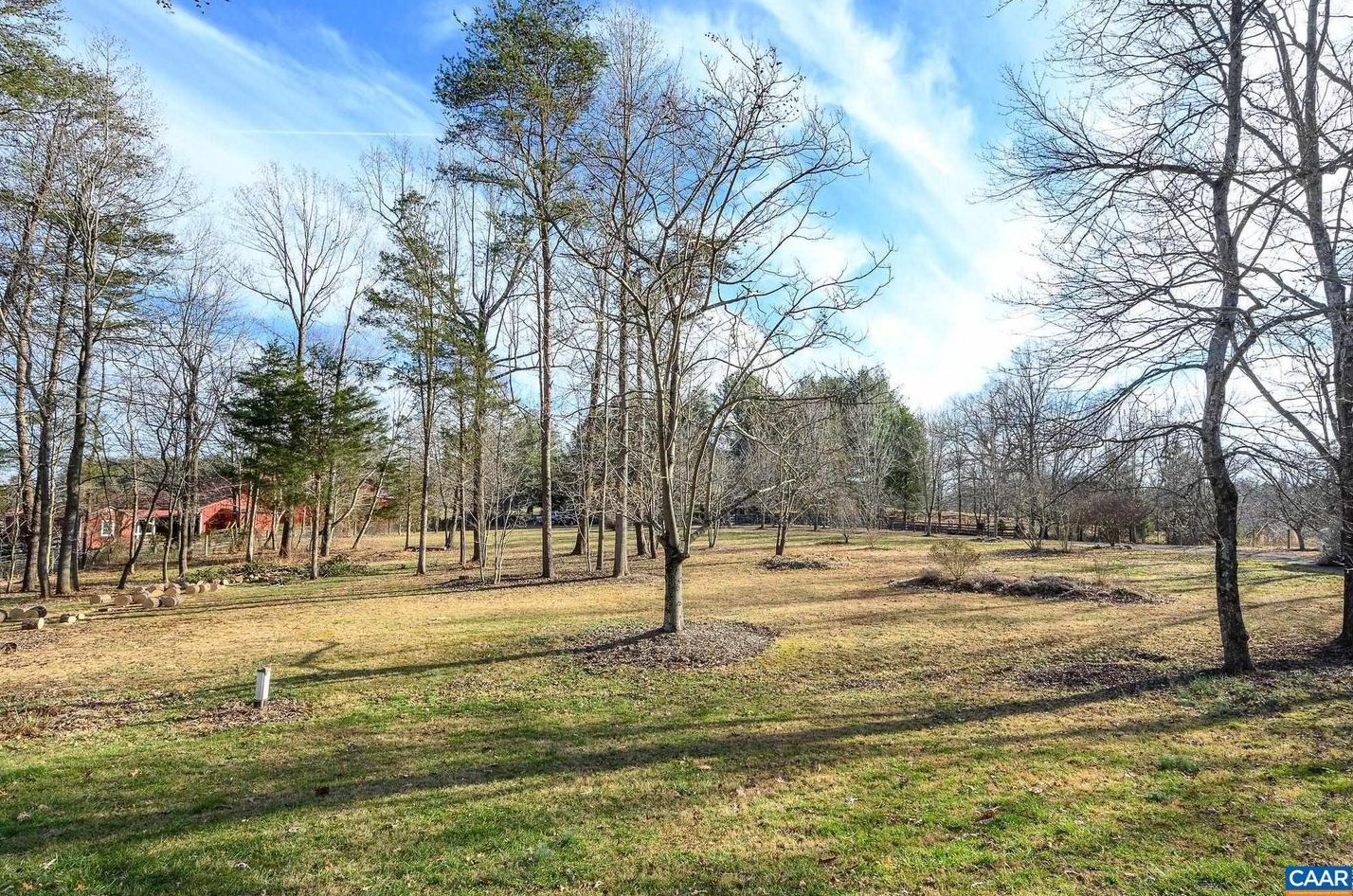 9663 Dyke Rd, Stanardsville VA  22973-3412 exterior