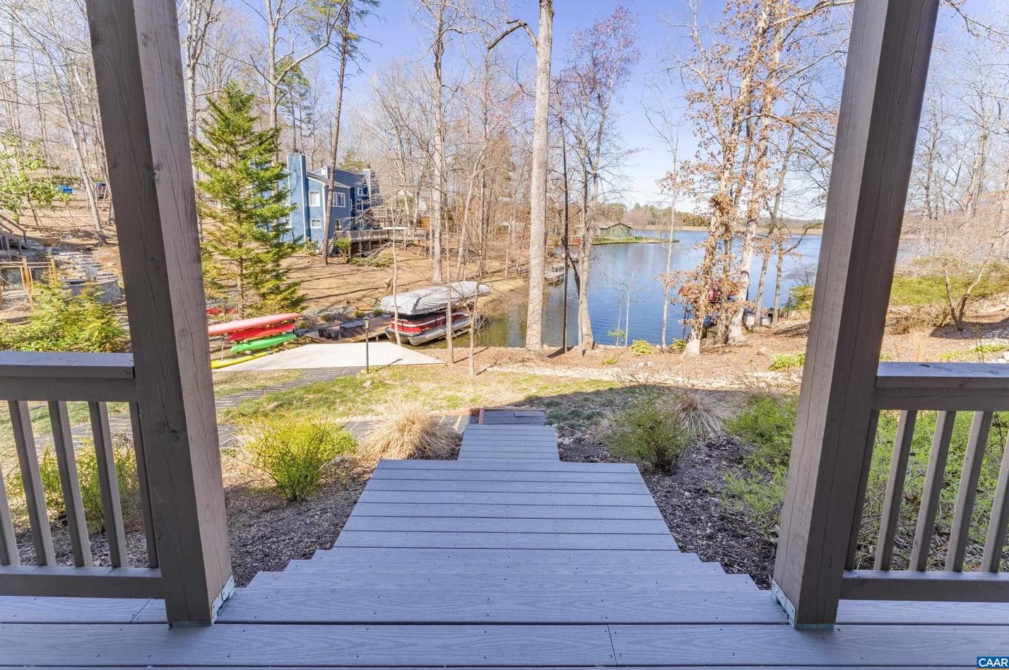 20 Piedmont Ln, Bybee, VA 22963