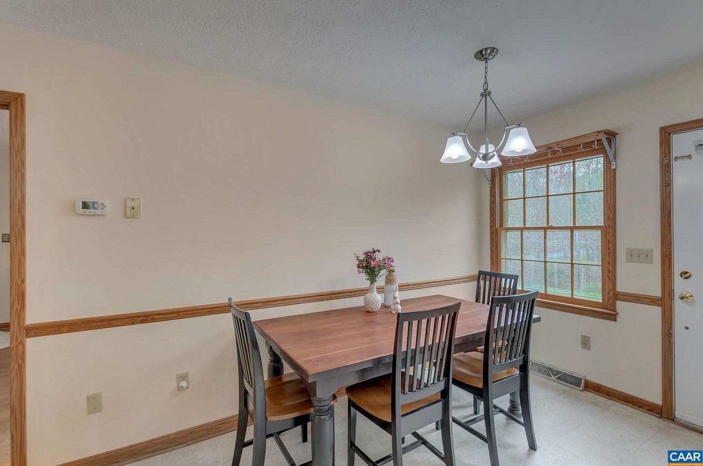 262 Mohican Trl, Ruckersville VA  22968-3437 exterior