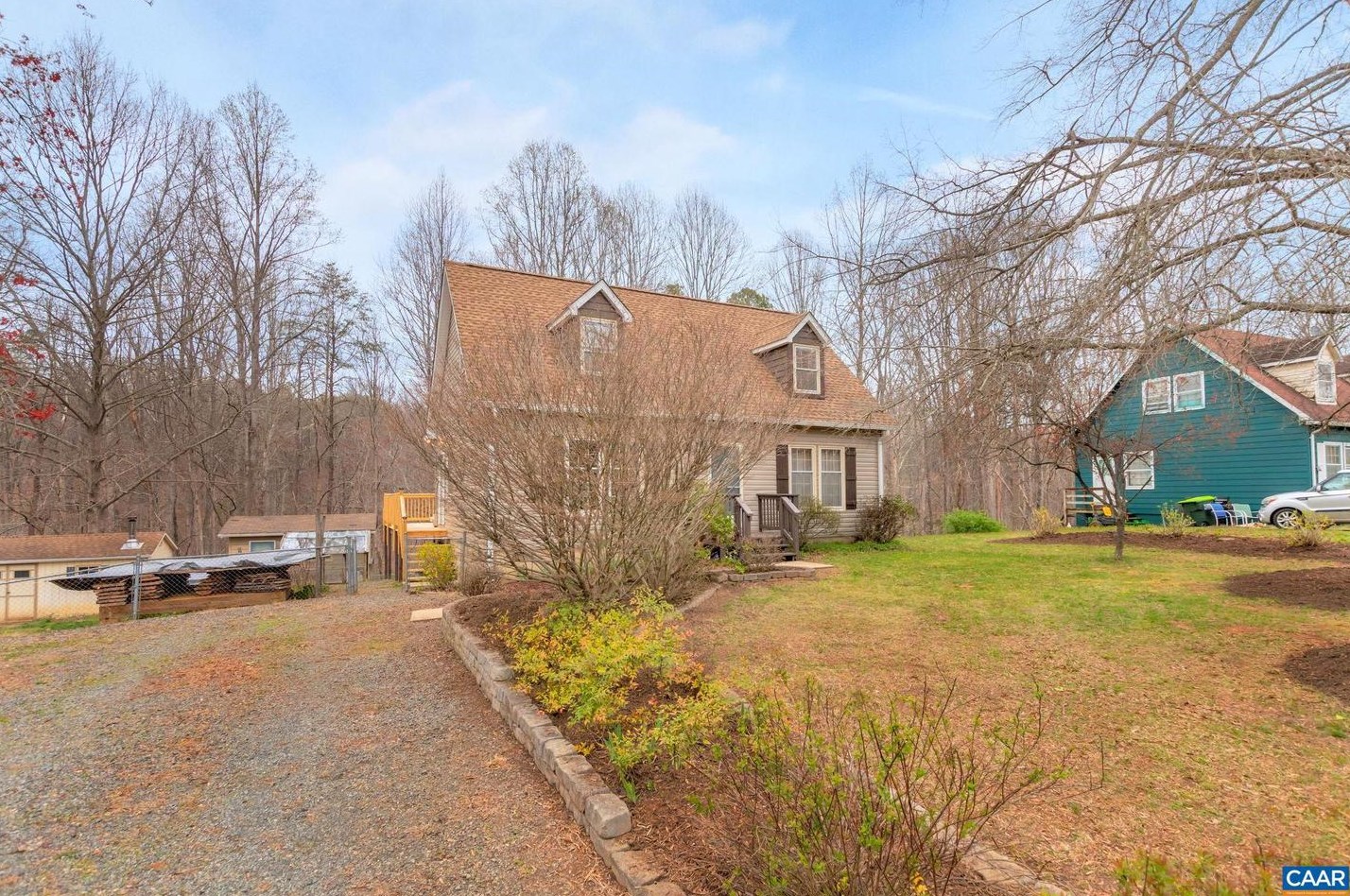 262 Mohican Trl, Ruckersville VA  22968-3437 exterior