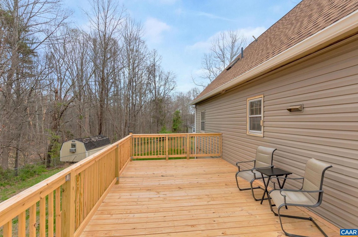 262 Mohican Trl, Ruckersville VA  22968-3437 exterior