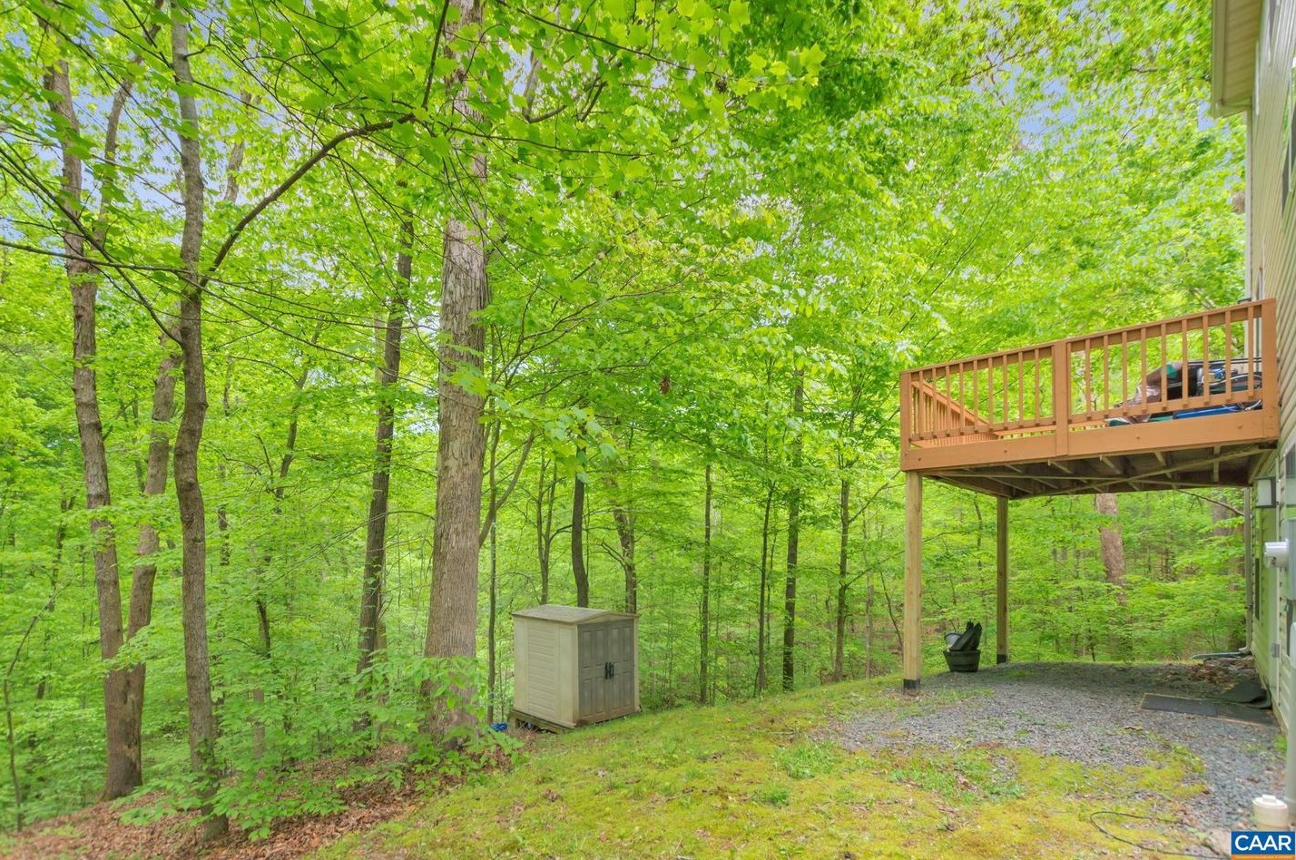 3 Watts Cir, Bybee VA  22963-2051 exterior