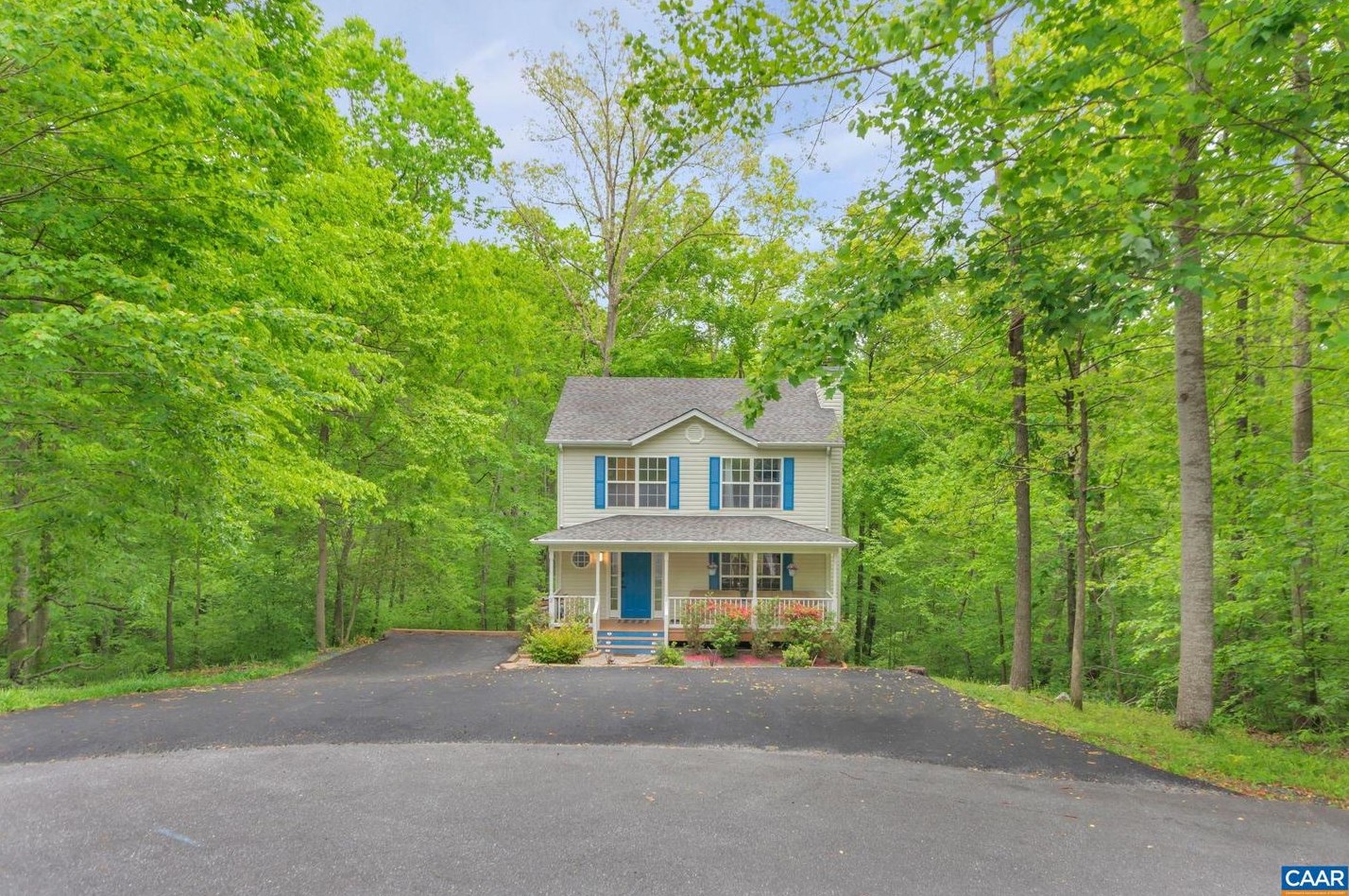 3 Watts Cir, Bybee VA  22963-2051 exterior
