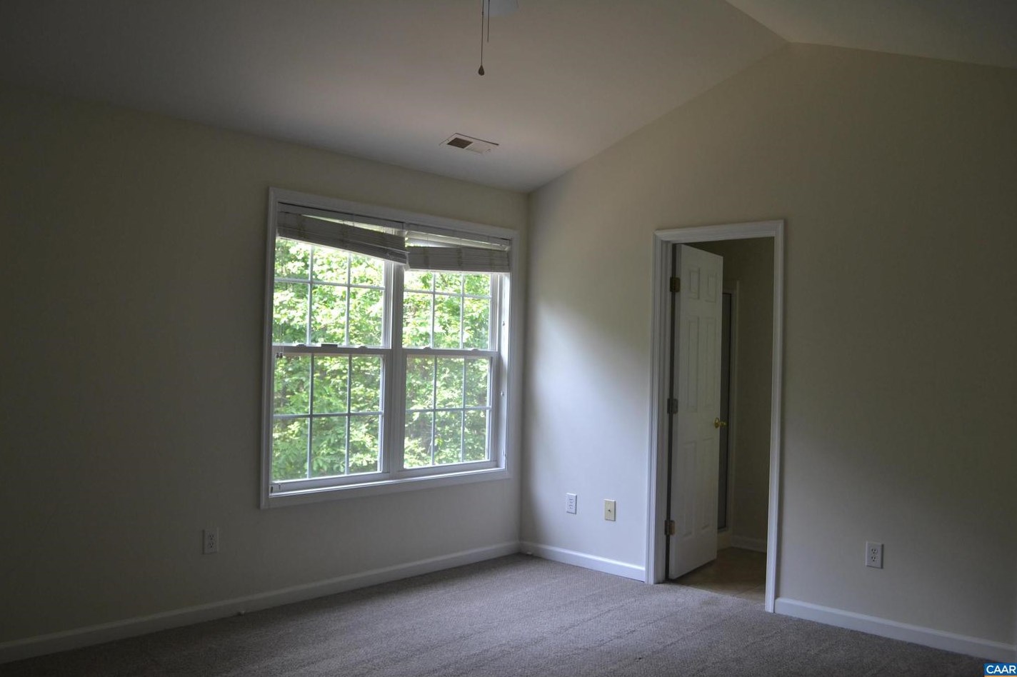34 Marwood Dr, Bybee VA  22963-2814 exterior