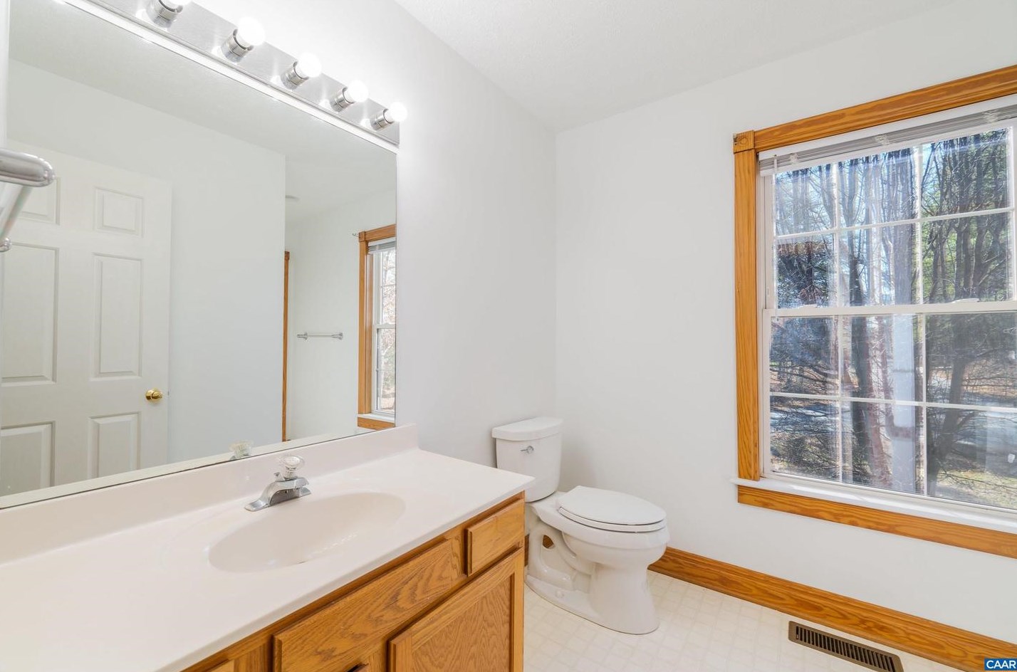 22 Lafayette Dr, Bybee VA  22963-2932 exterior