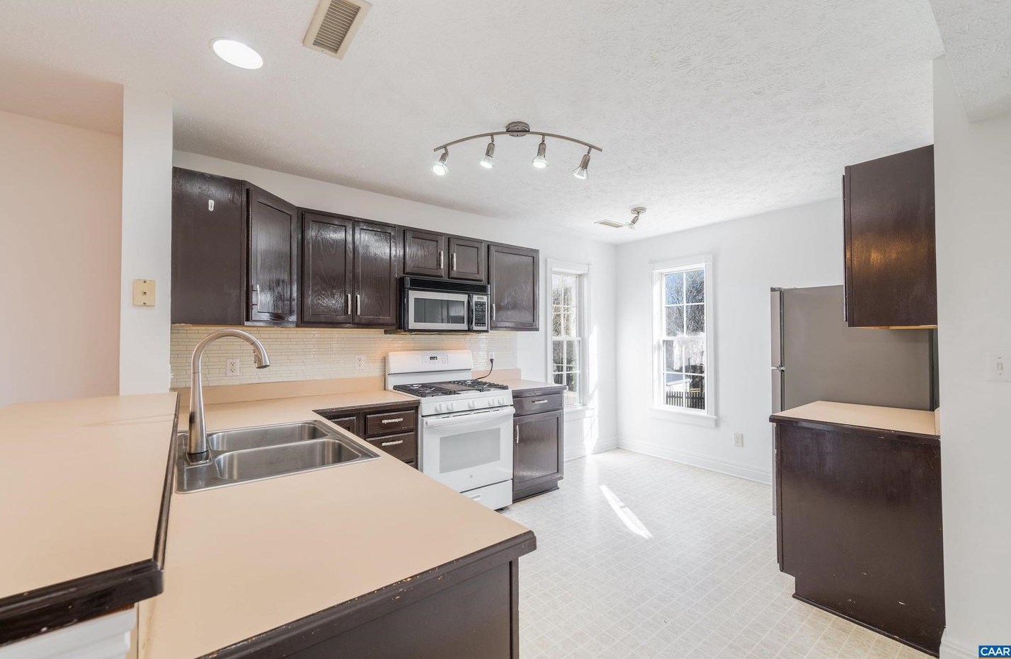 22 Lafayette Dr, Bybee VA  22963-2932 exterior