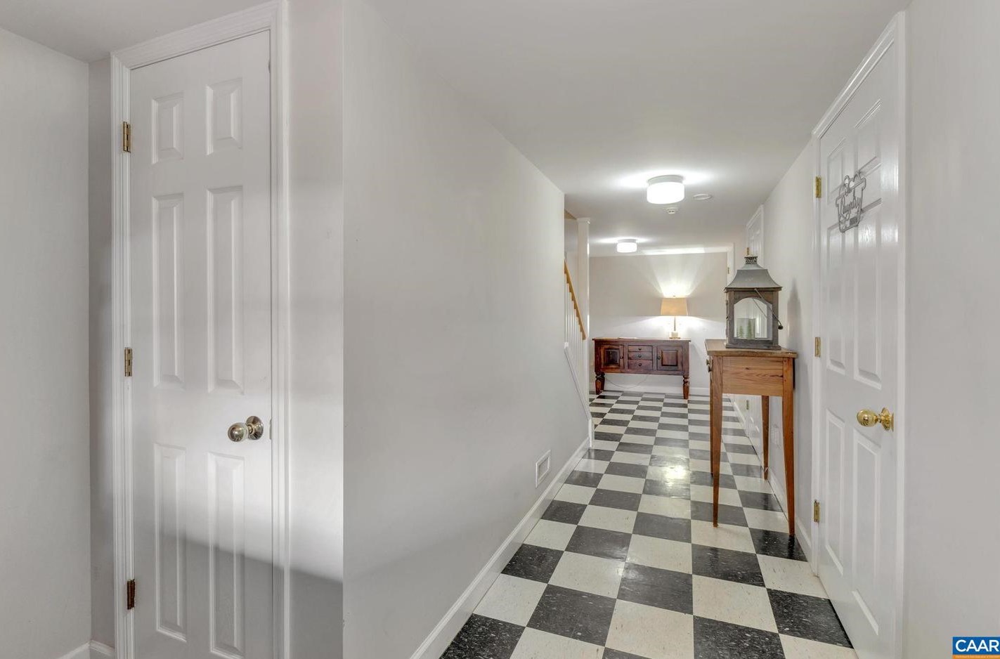 31 University Cir, Charlottesville VA  22903-1801 exterior