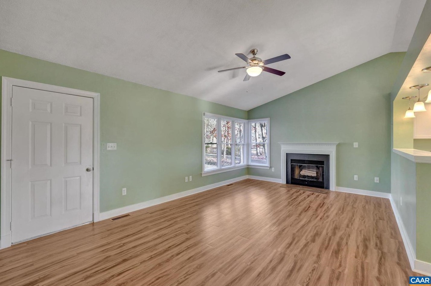9 Bearwood Dr, Bybee VA  22963-2842 exterior