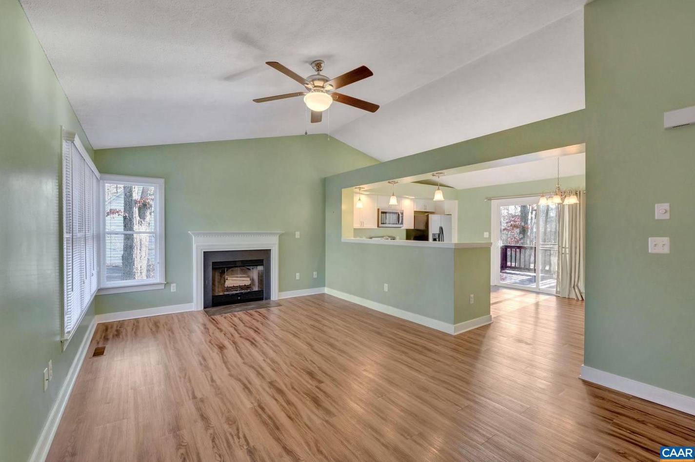9 Bearwood Dr, Bybee VA  22963-2842 exterior
