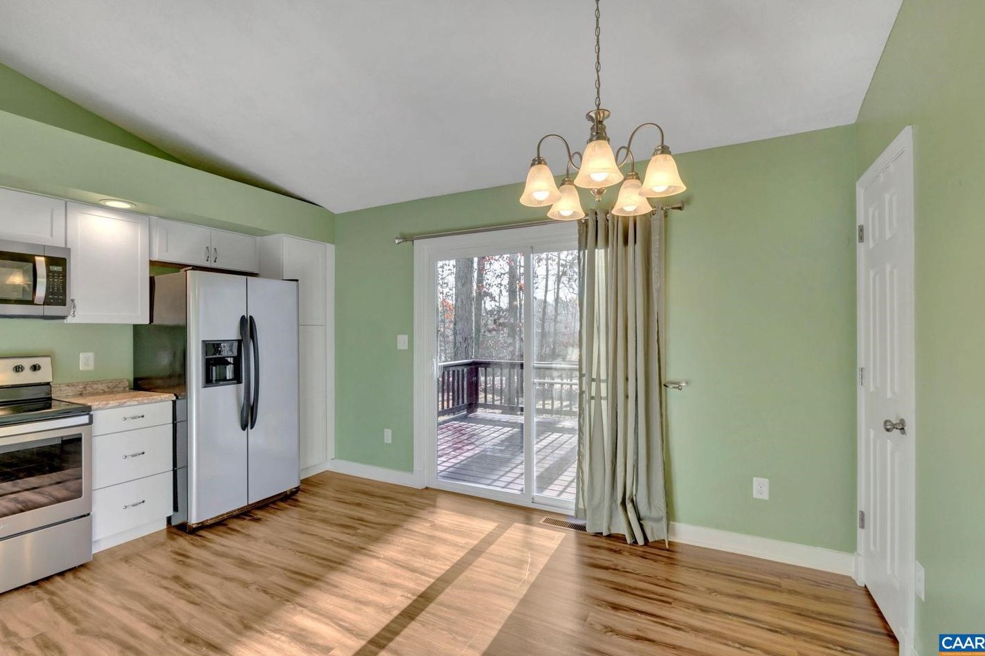 9 Bearwood Dr, Bybee VA  22963-2842 exterior