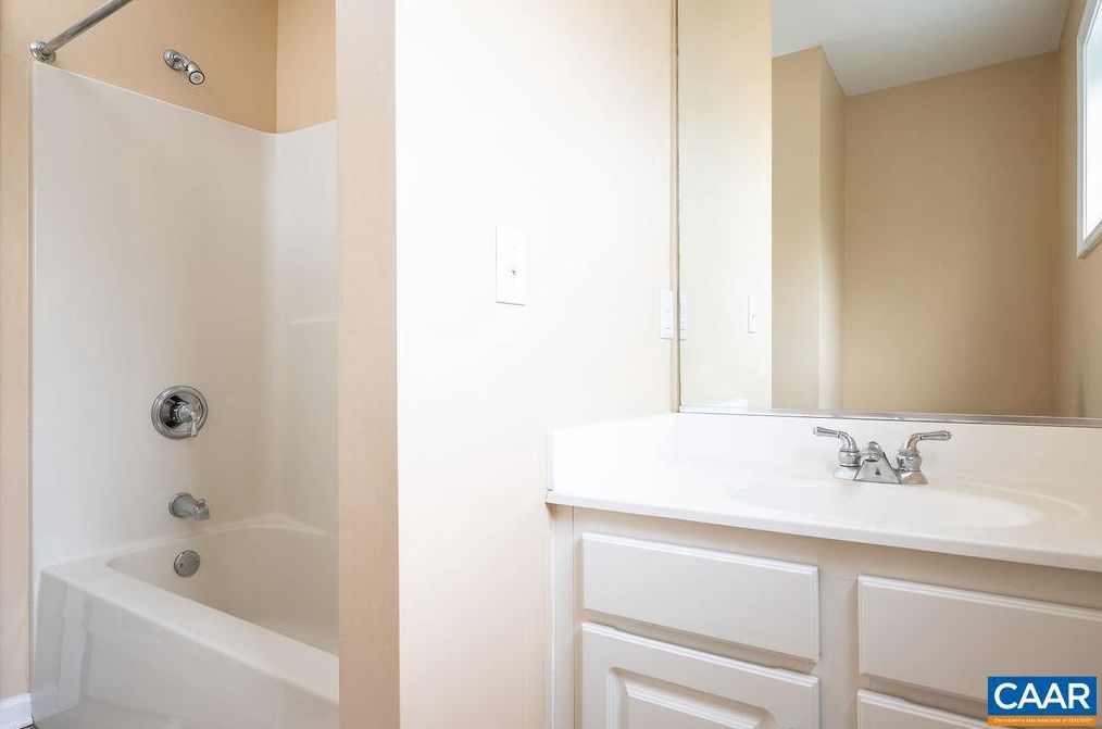 103 Burnet St, Charlottesville VA  22902-5502 exterior