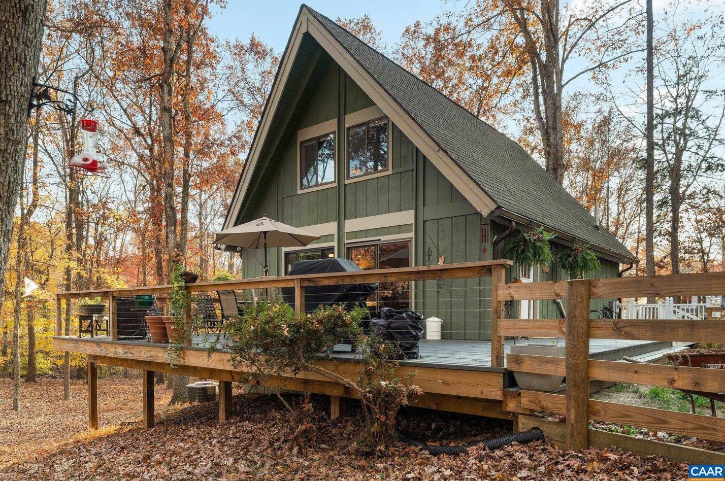208 Jefferson Dr, Bybee VA  22963-2322 exterior