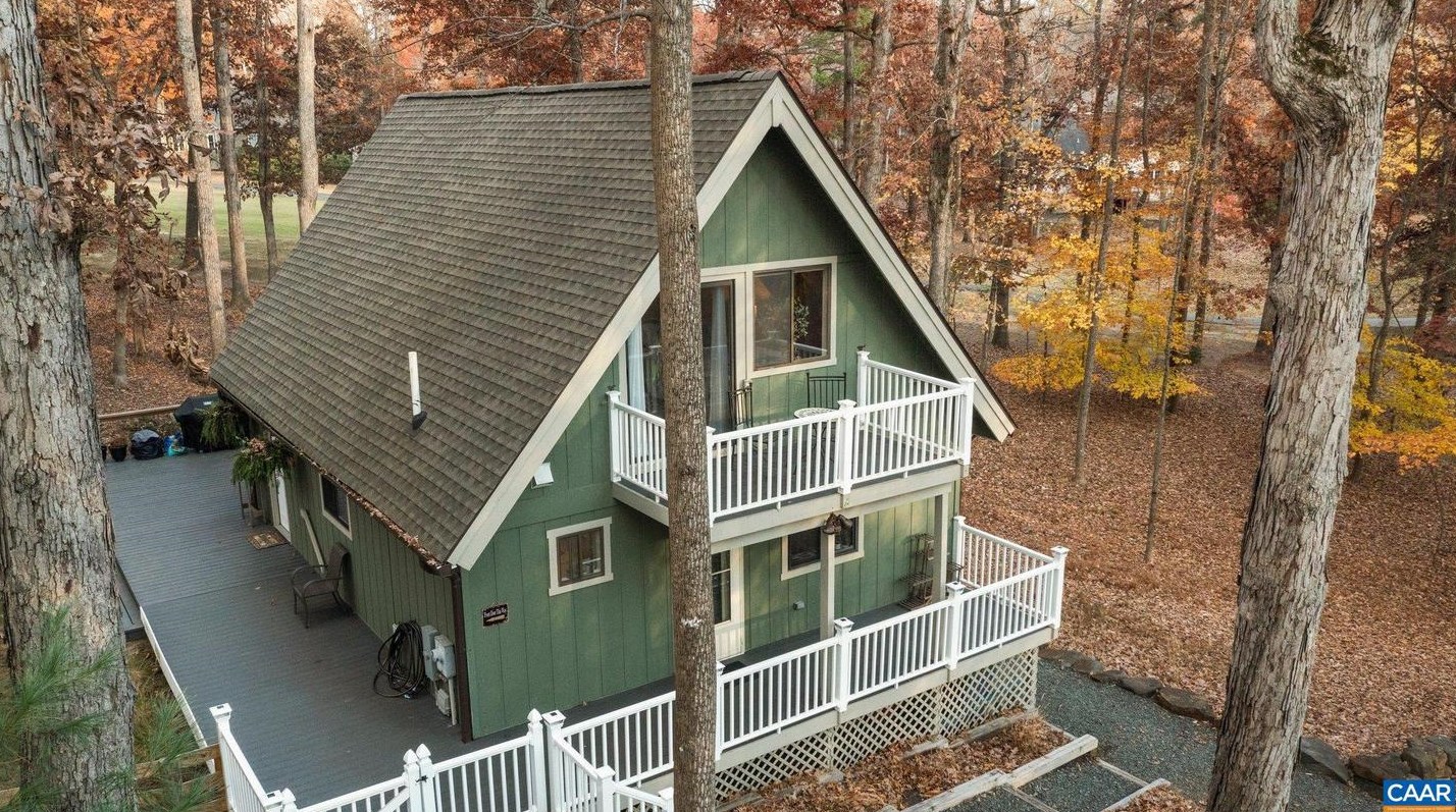 208 Jefferson Dr, Bybee VA  22963-2322 exterior