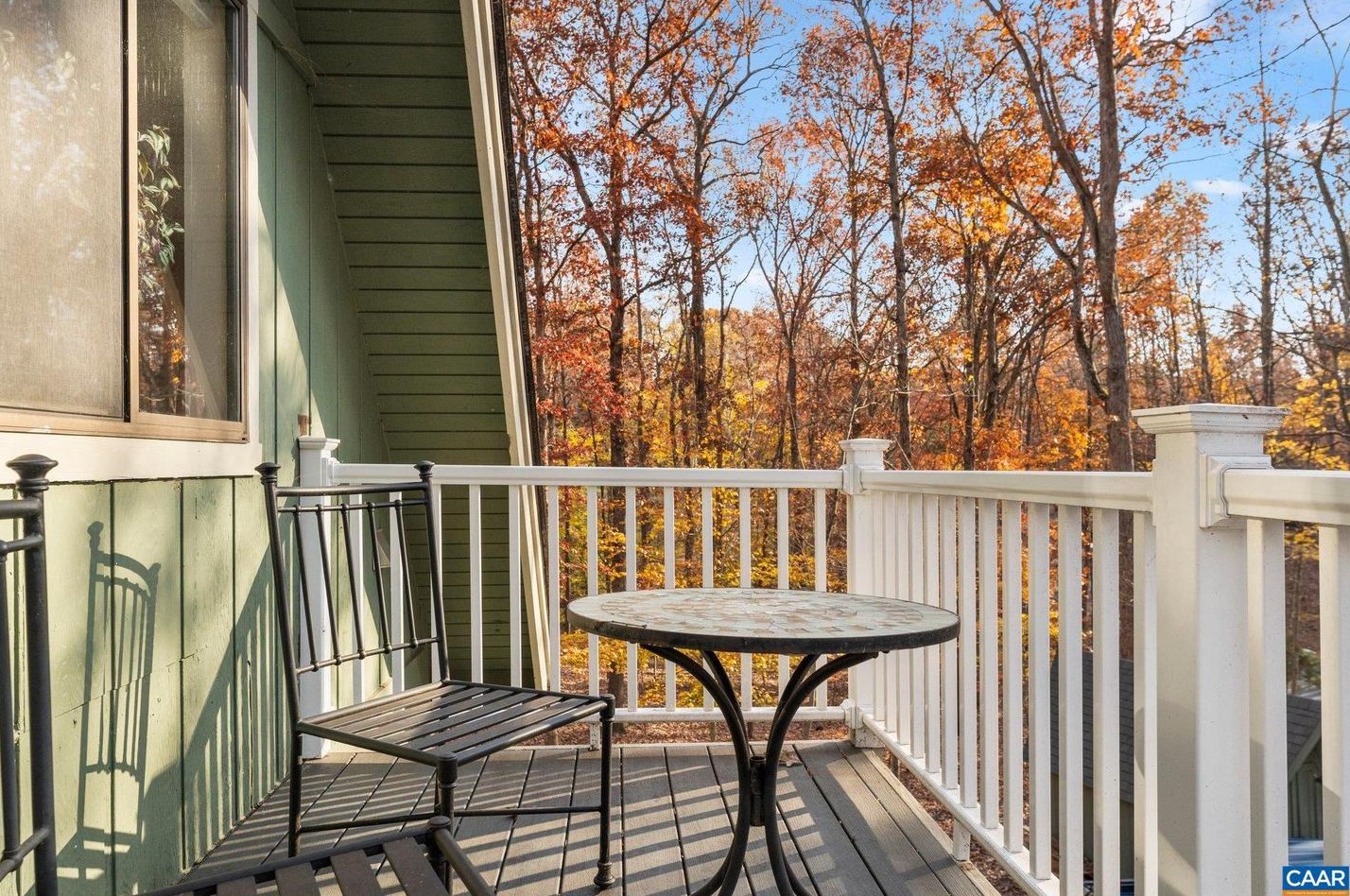 208 Jefferson Dr, Bybee VA  22963-2322 exterior