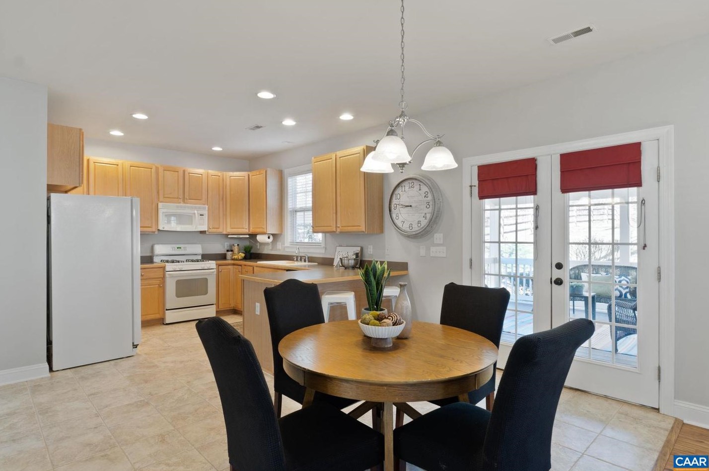 1103 Autumn Hill Ct, Crozet VA  22932-3145 exterior