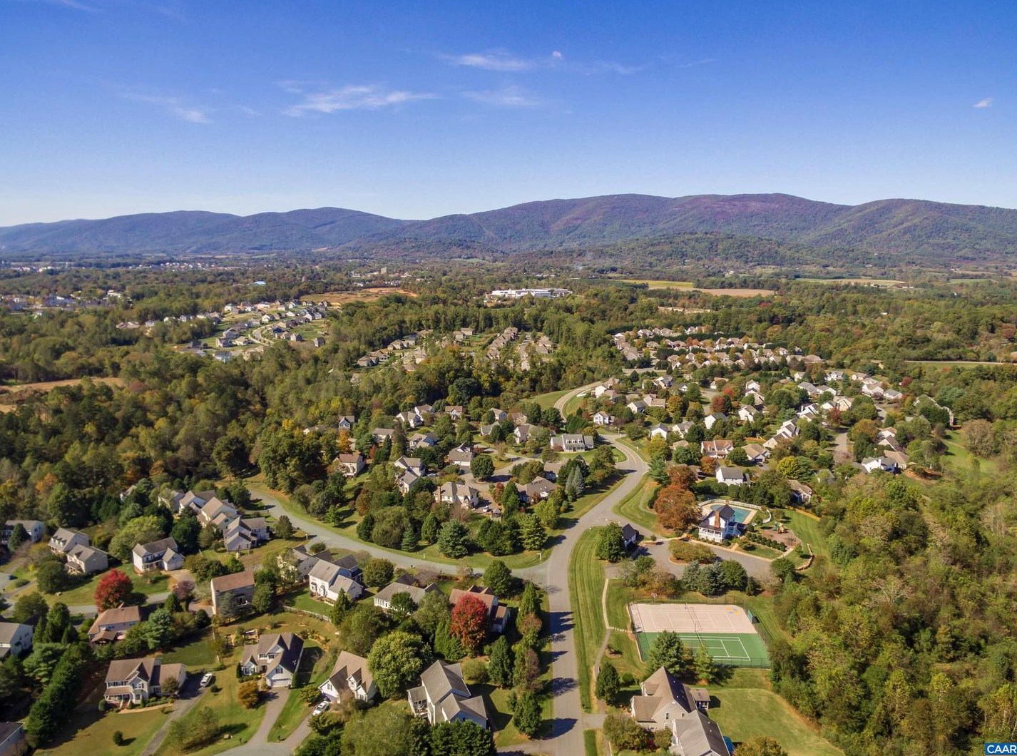 1103 Autumn Hill Ct, Crozet VA  22932-3145 exterior