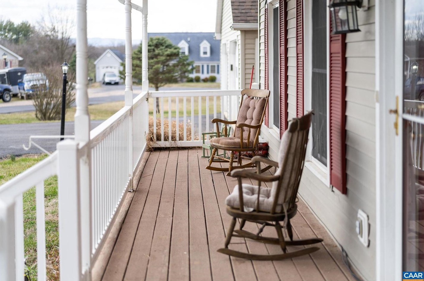 5114 Dogwood Ct, Timberville VA  22853-2406 exterior