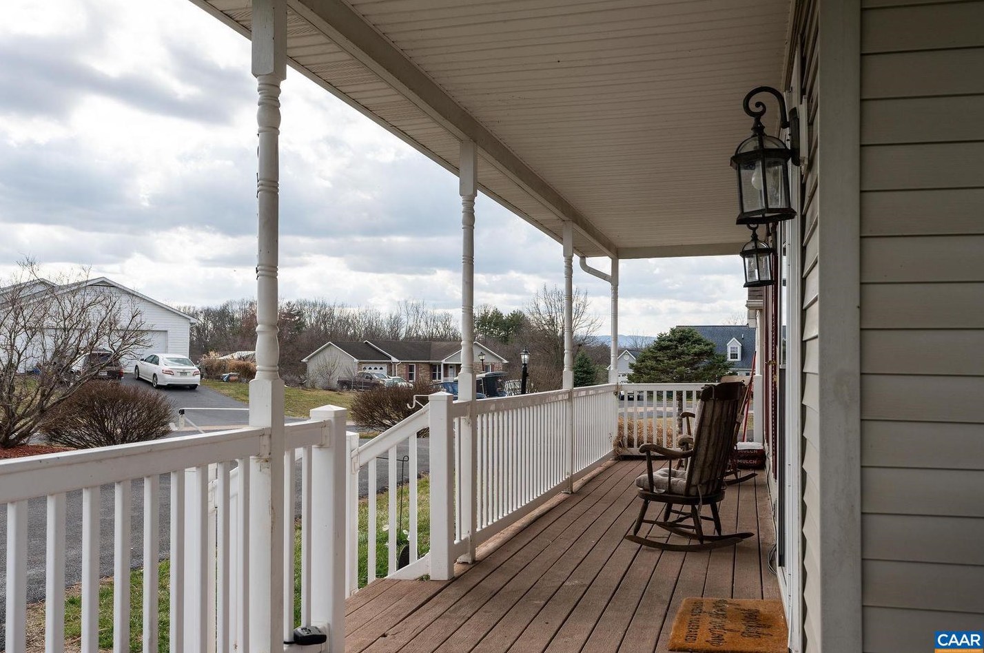5114 Dogwood Ct, Timberville VA  22853-2406 exterior