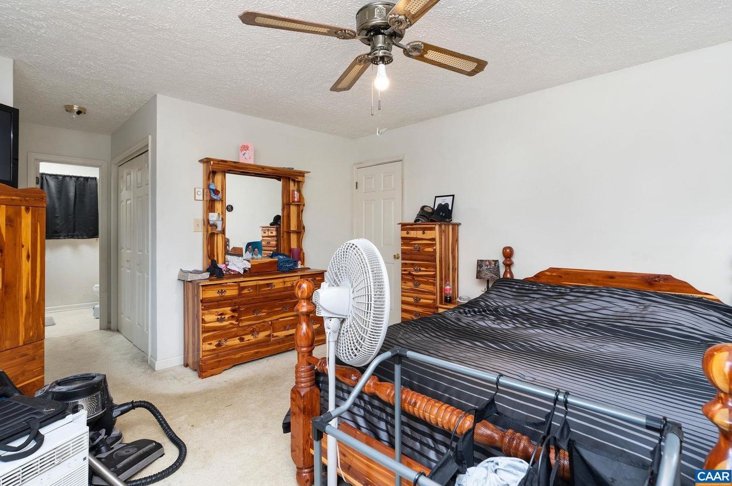 5114 Dogwood Ct, Timberville VA  22853-2406 exterior