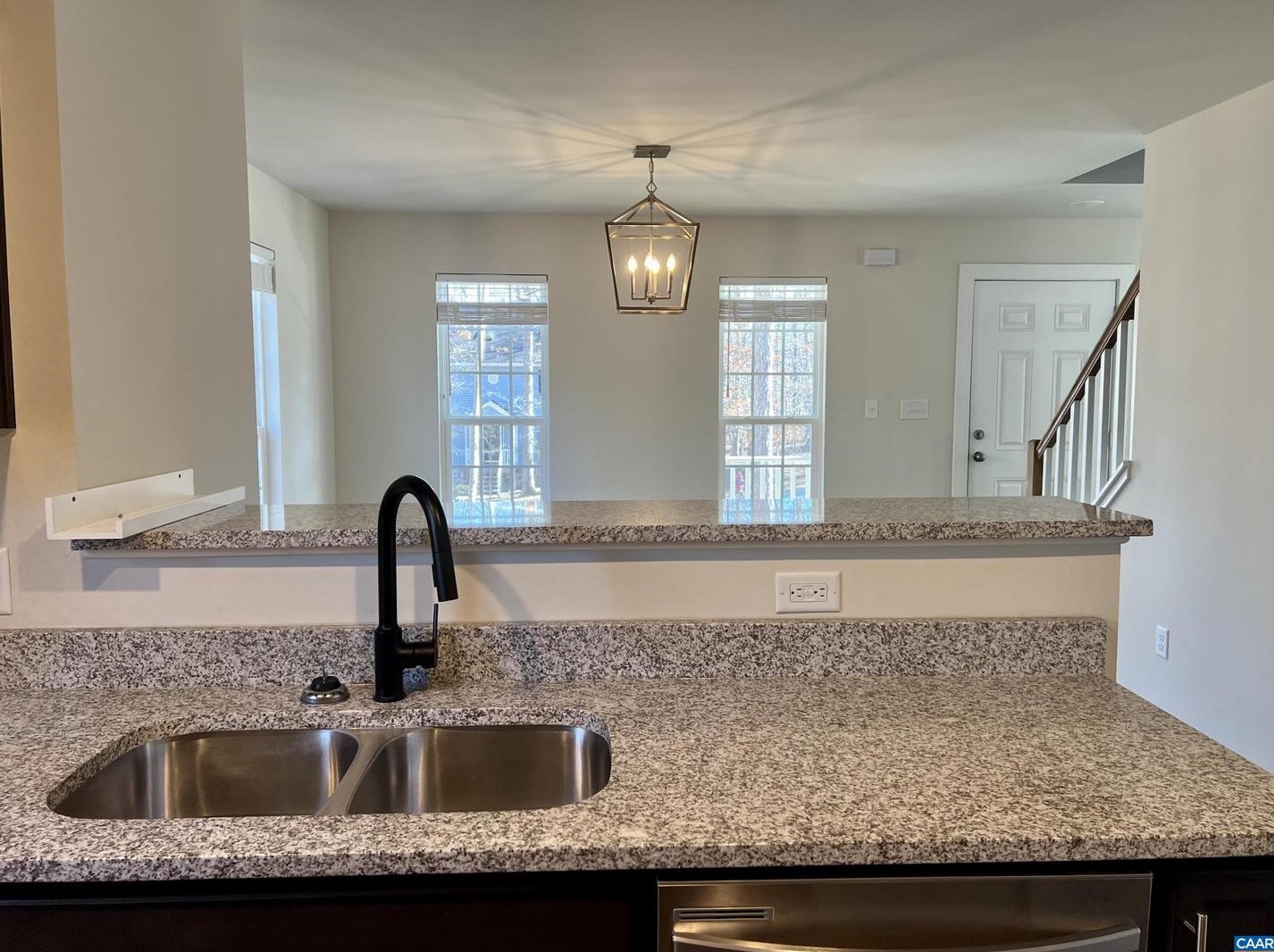 6 Barkley Ln, Bybee VA  22963-2426 exterior