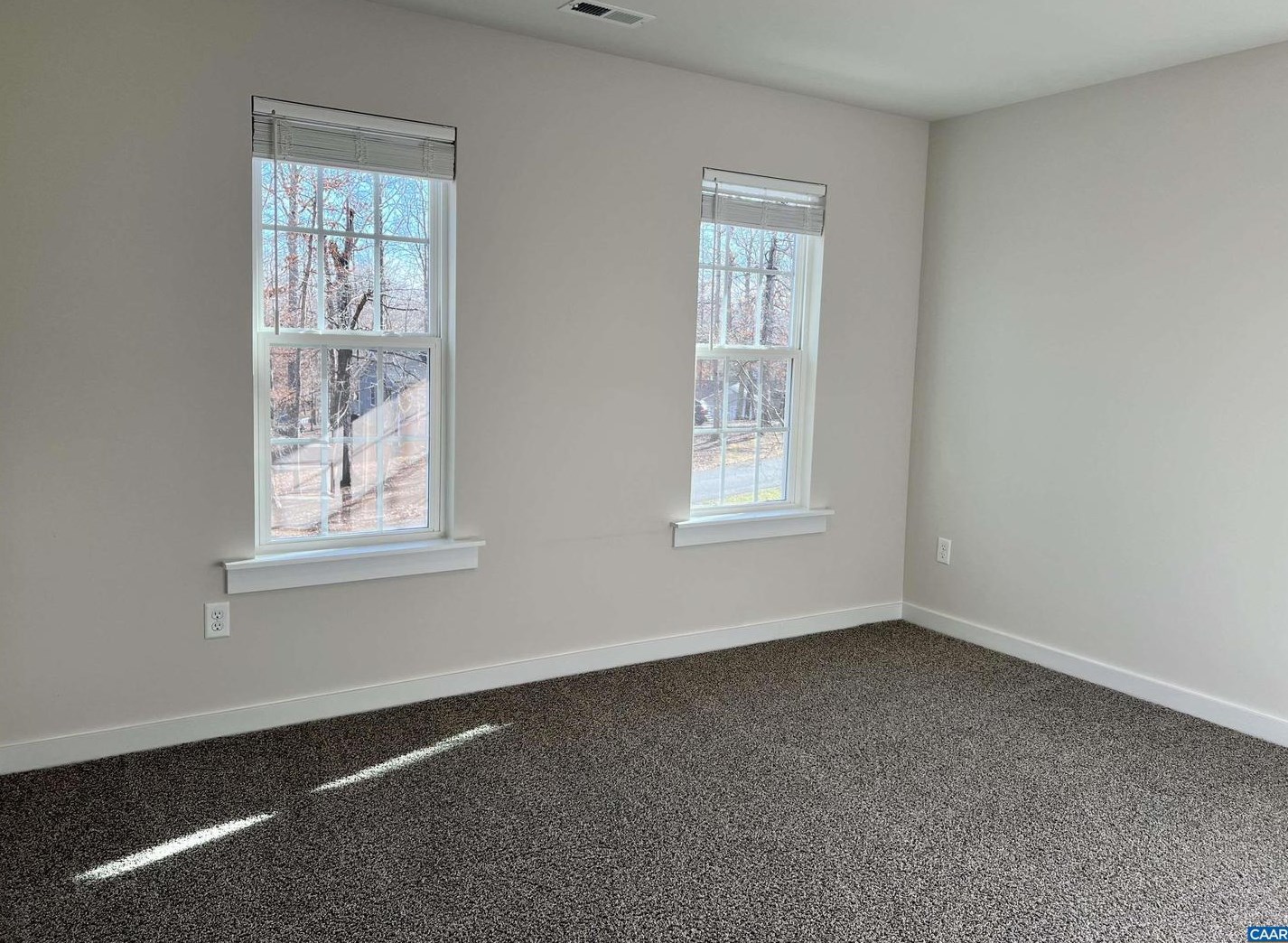 6 Barkley Ln, Bybee VA  22963-2426 exterior