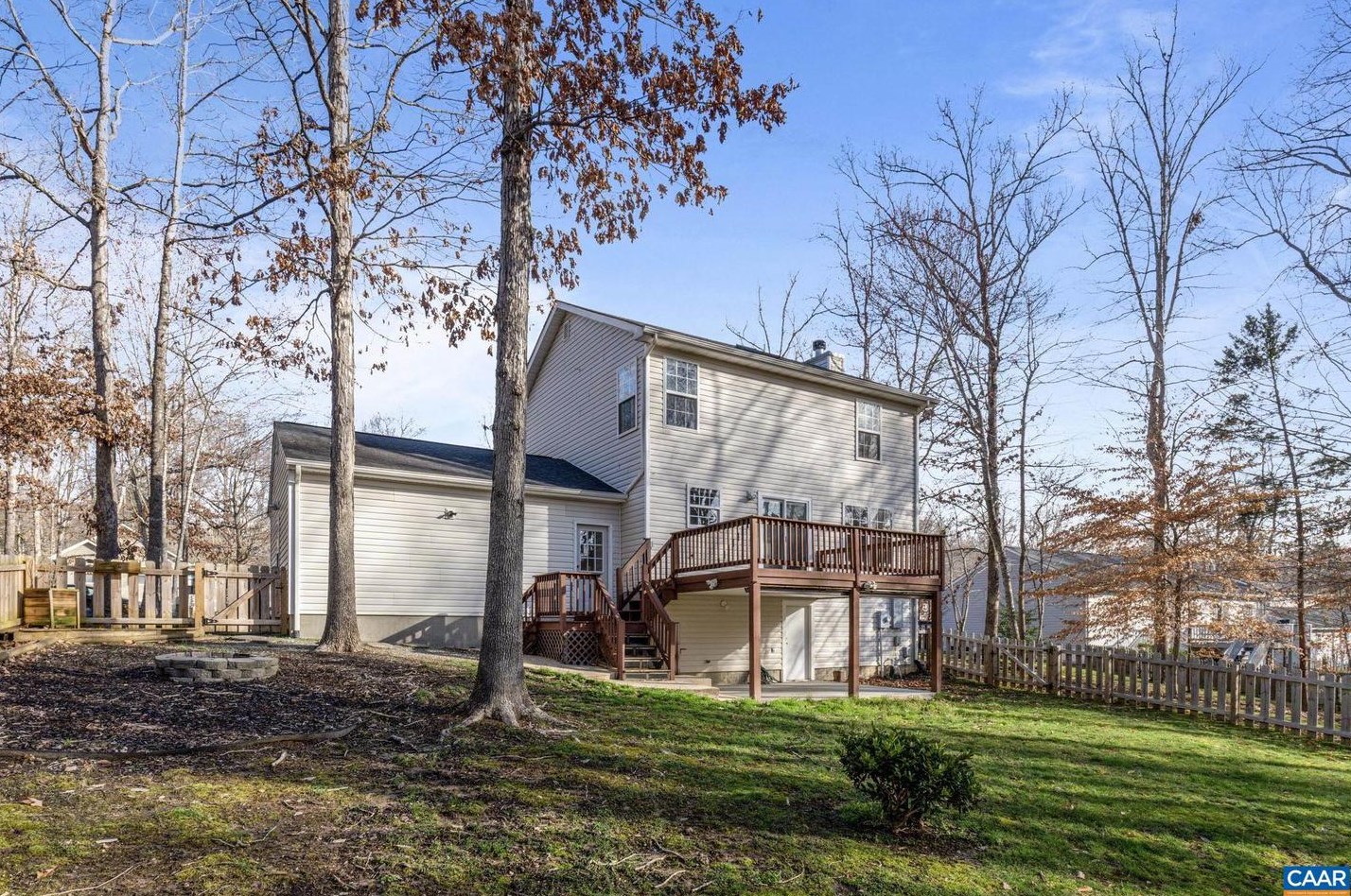 89 Riverside Dr, Bybee VA  22963-2019 exterior