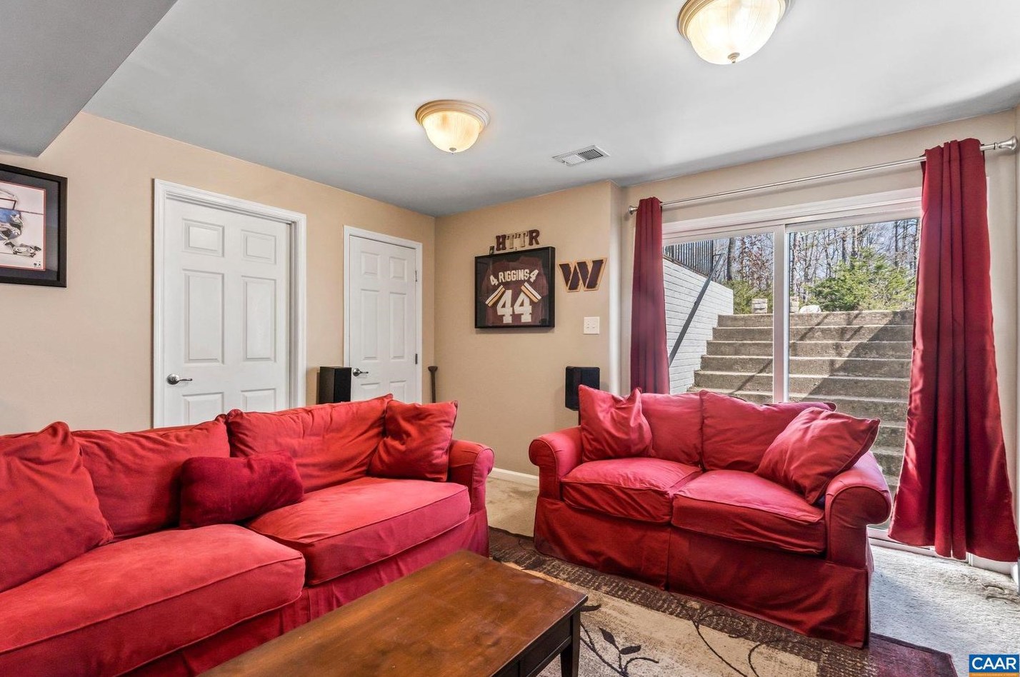 623 Justin Dr, Bybee VA  22963-2088 exterior