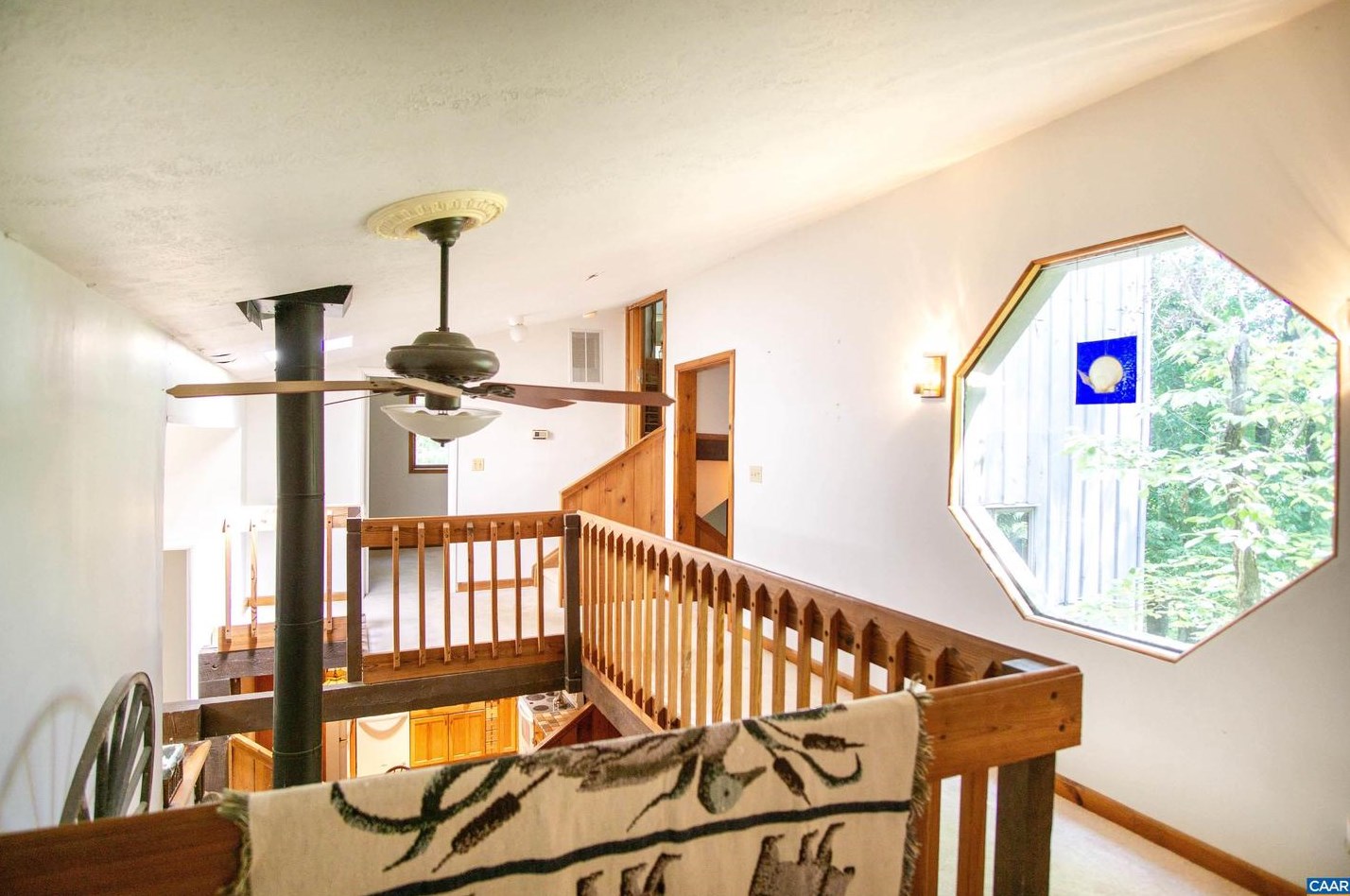 219 Logtrac Rd, Stanardsville VA  22973-3703 exterior