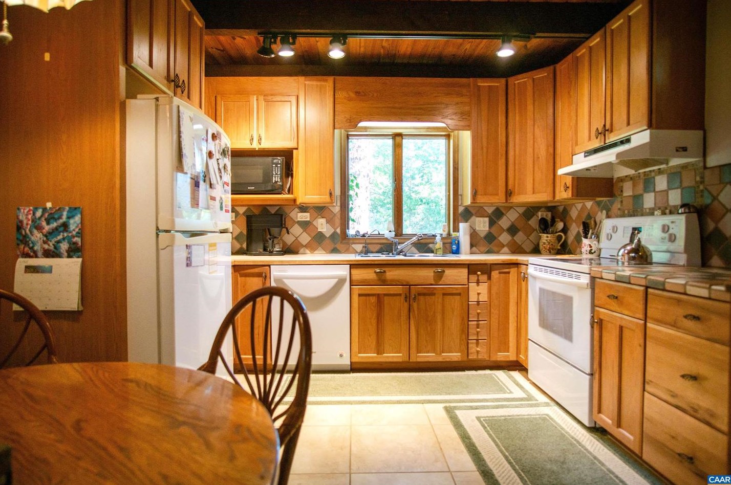 219 Logtrac Rd, Stanardsville VA  22973-3703 exterior