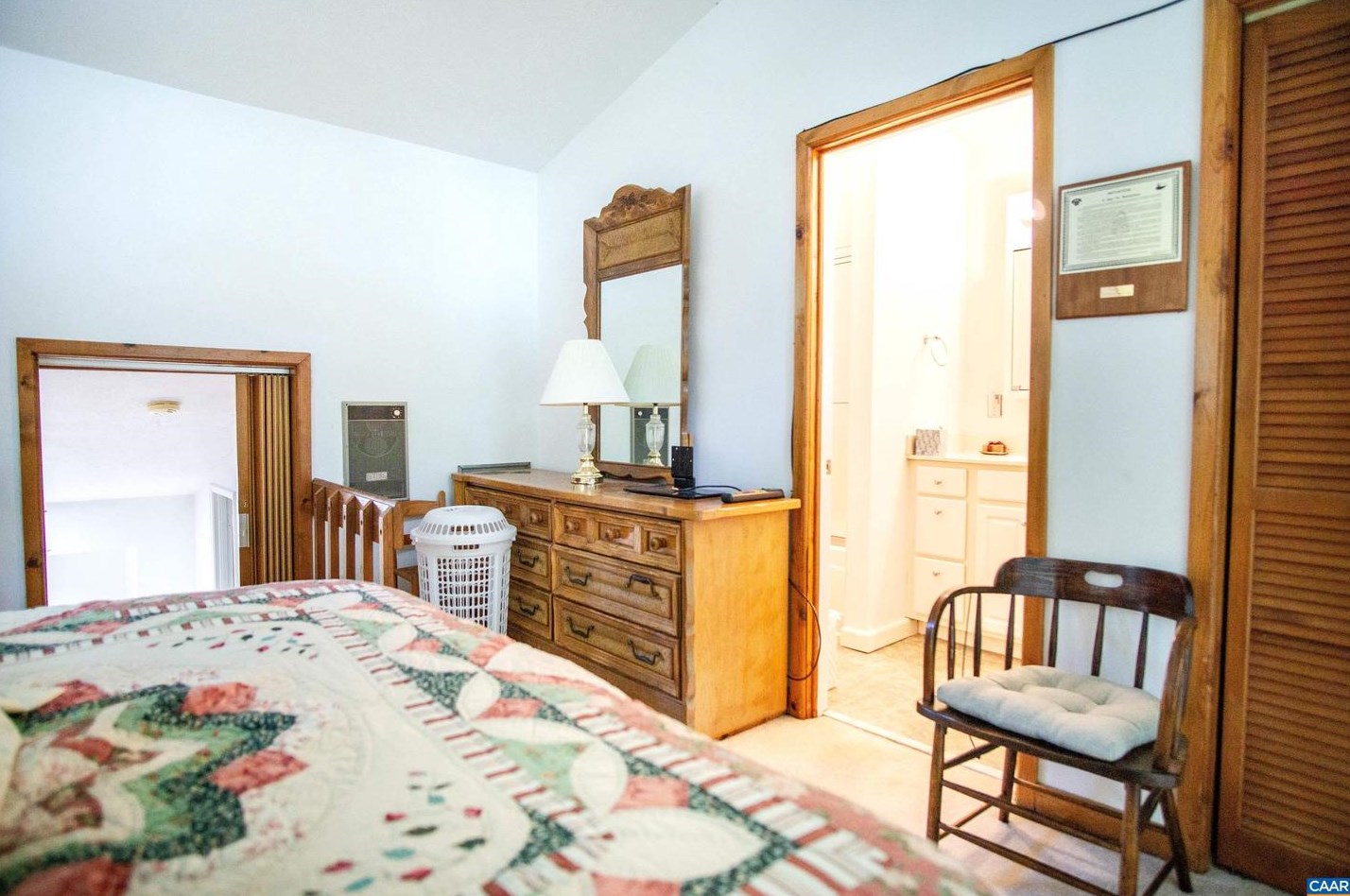 219 Logtrac Rd, Stanardsville VA  22973-3703 exterior