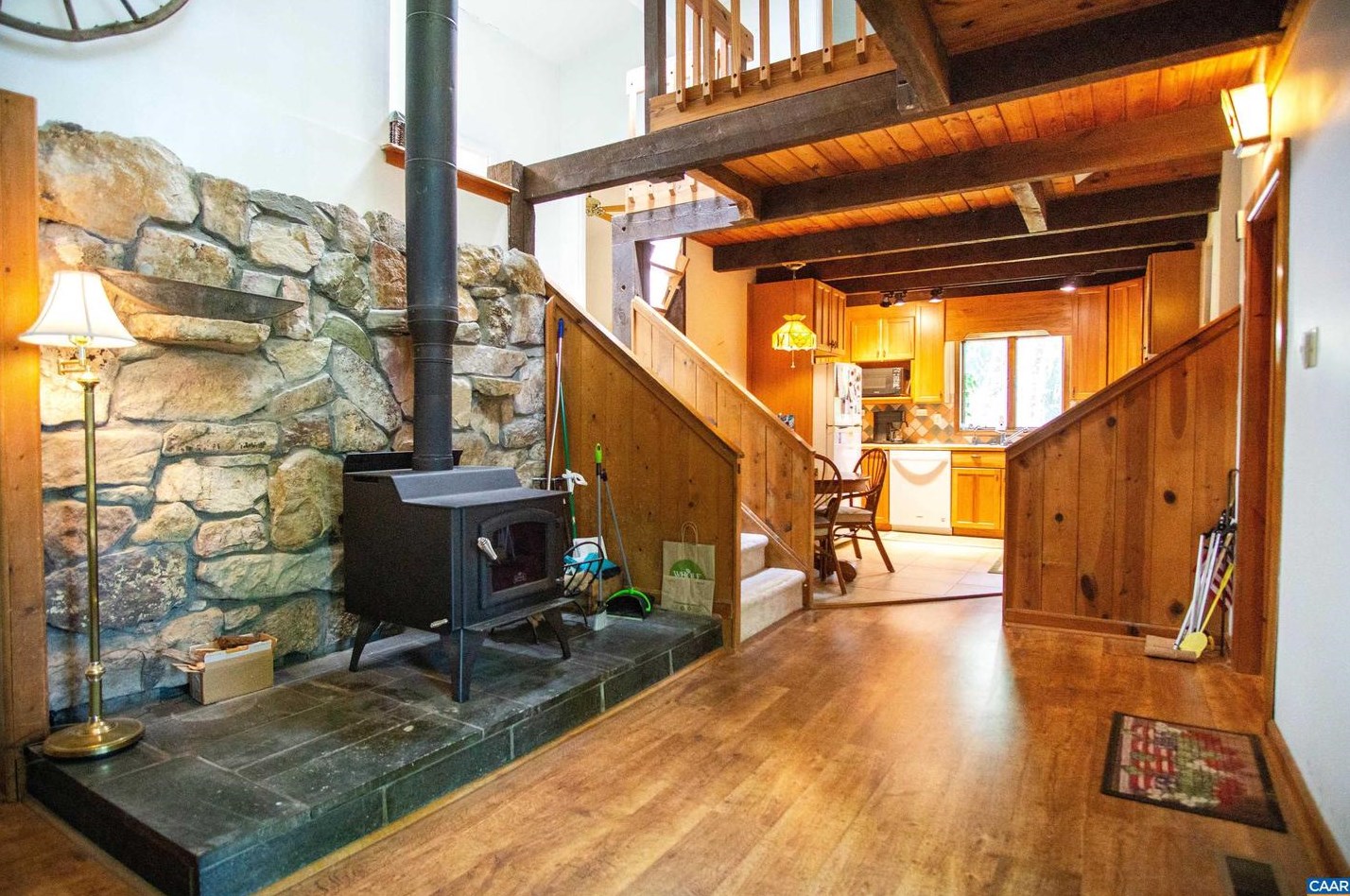 219 Logtrac Rd, Stanardsville VA  22973-3703 exterior