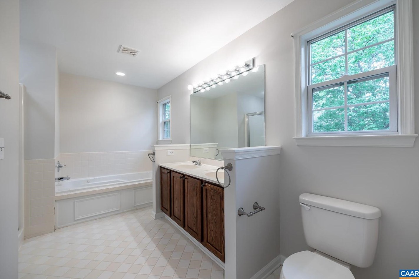 22 Hopi Way, Bybee VA  22963-3164 exterior