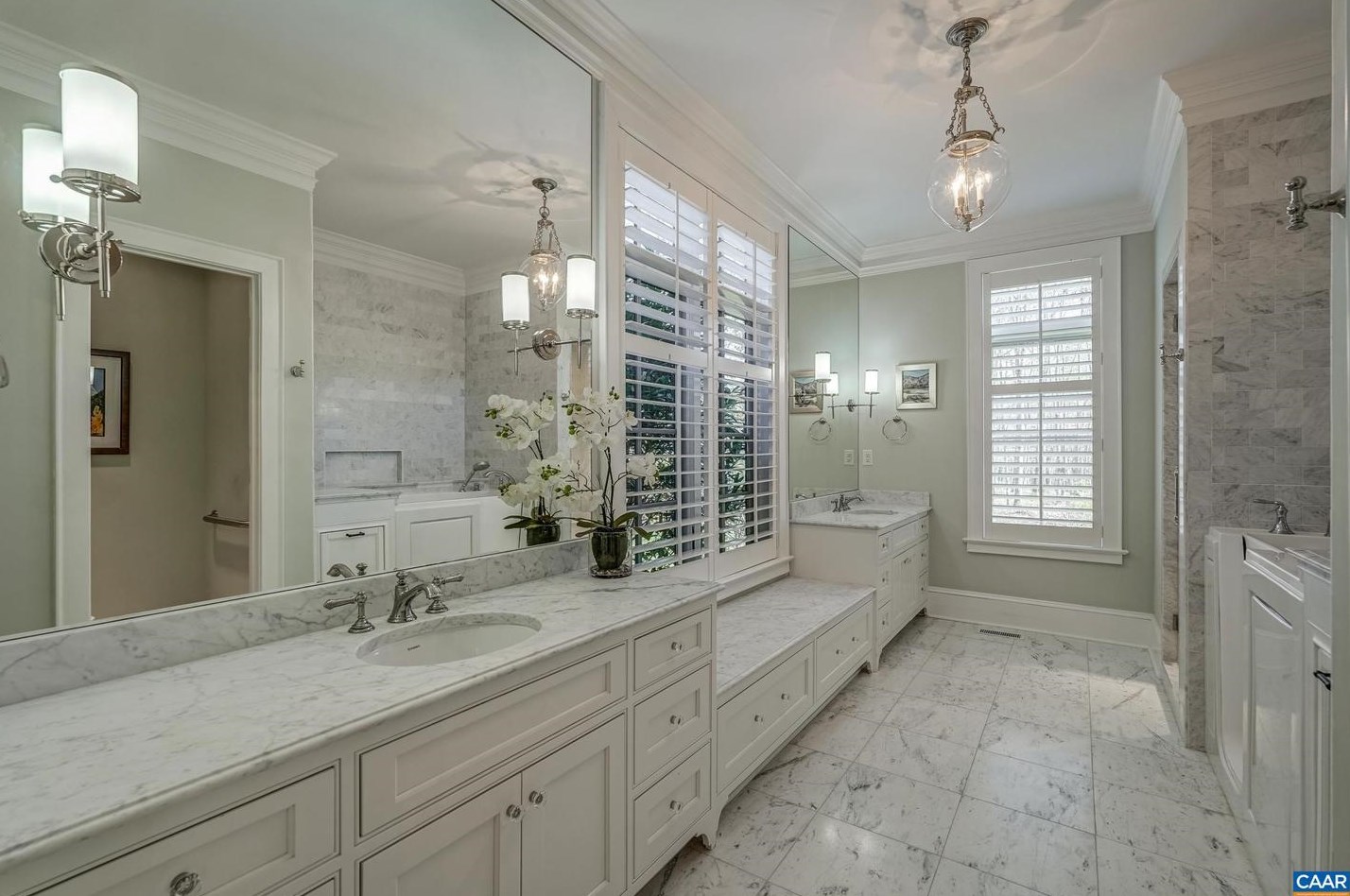 1118 Club Dr, Keswick VA 22947-2613 exterior