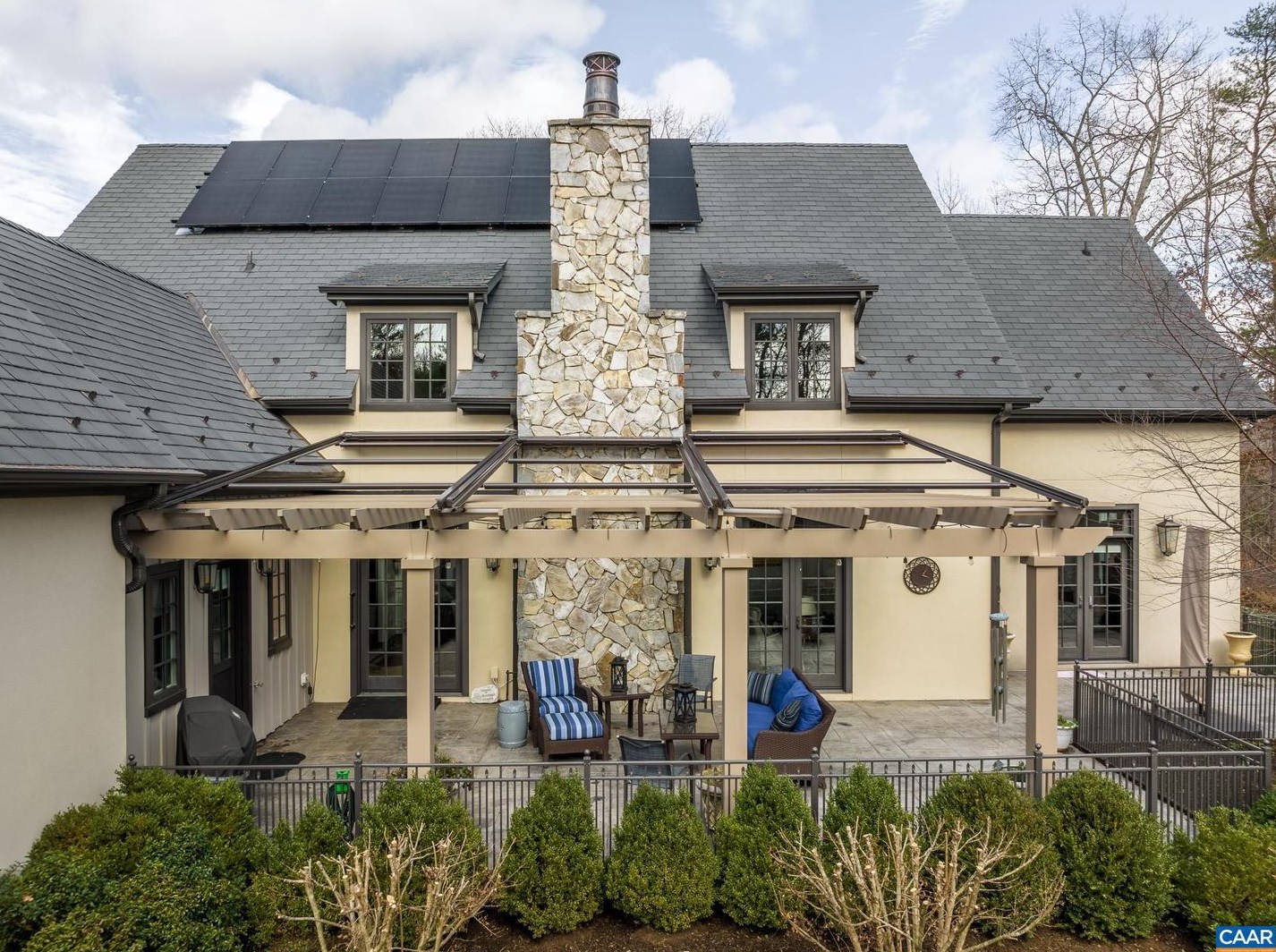 1118 Club Dr, Keswick VA 22947-2613 exterior