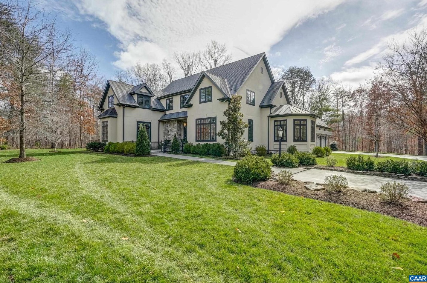 1118 Club Dr, Keswick VA 22947-2613 exterior