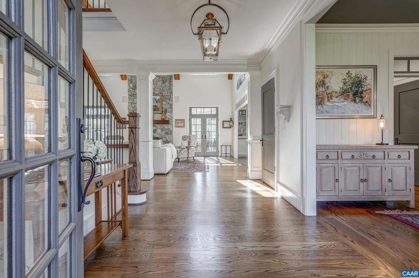 1118 Club Dr, Keswick VA 22947-2613 exterior