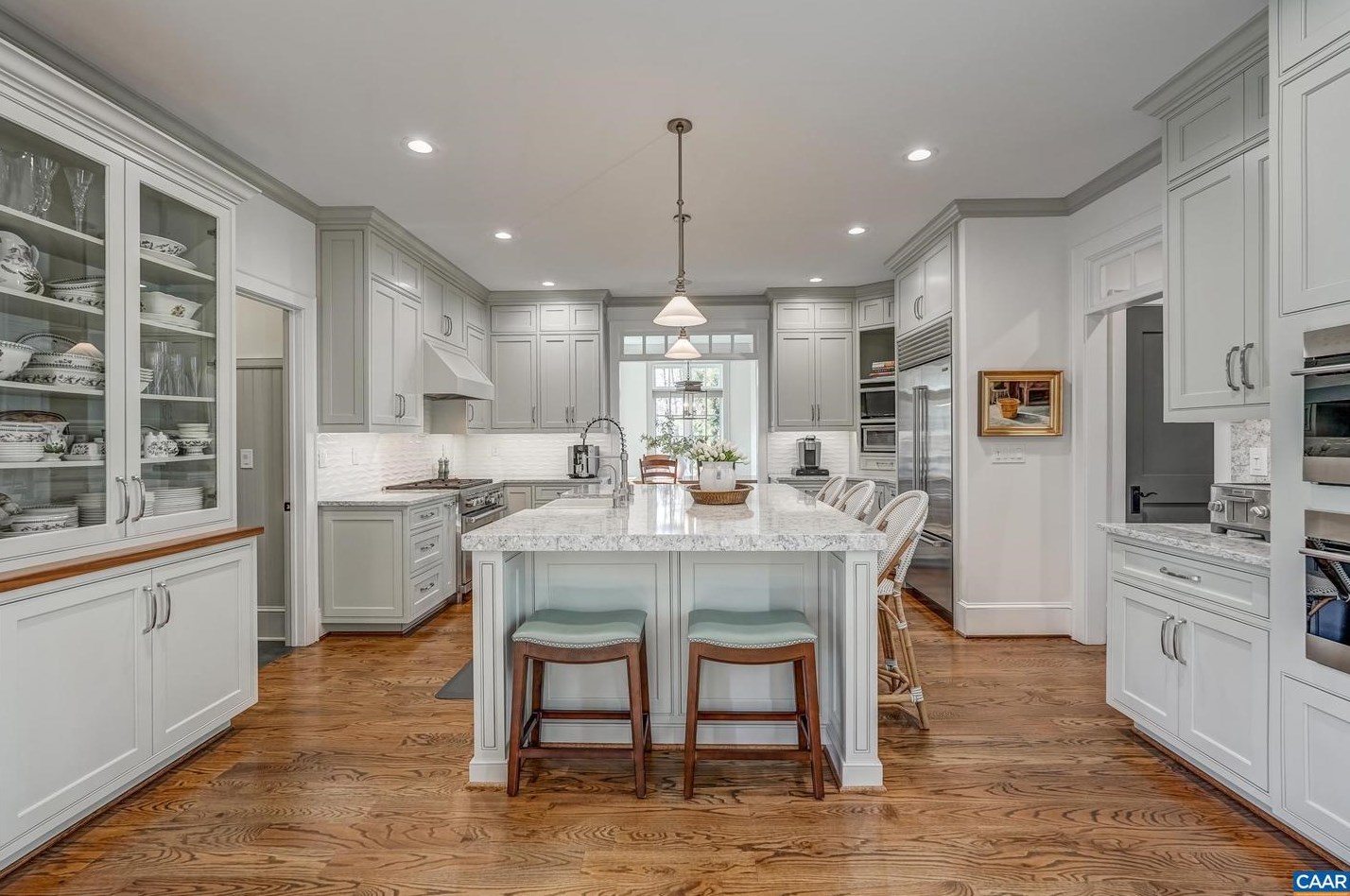 1118 Club Dr, Keswick VA 22947-2613 exterior