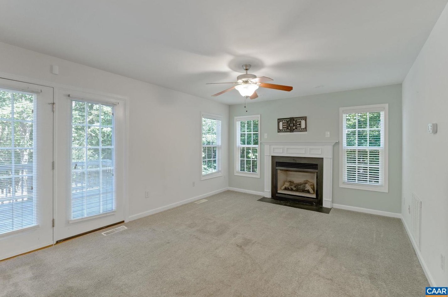 34 Marwood Dr, Bybee VA  22963-2814 exterior