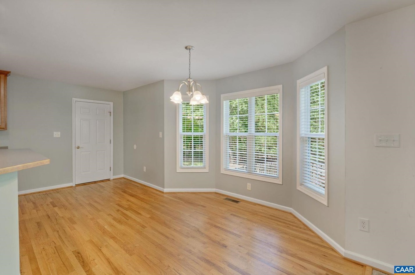 34 Marwood Dr, Bybee VA  22963-2814 exterior