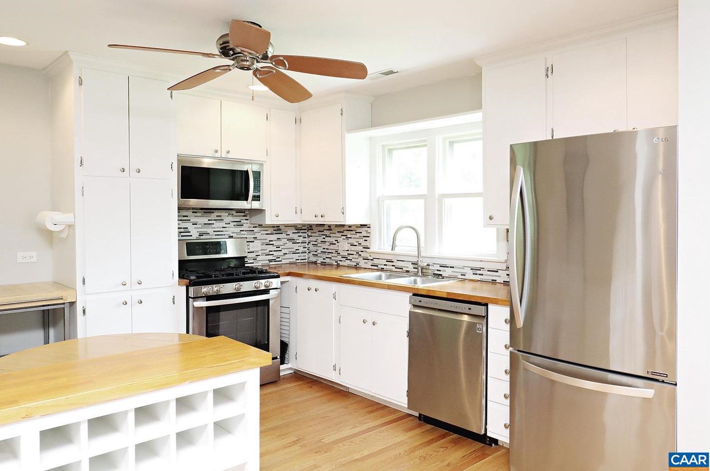 231 Stribling Ave, Charlottesville VA  22903-2942 exterior