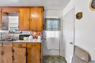 2301 N Berkshire Rd, Charlottesville, VA 22901 - Photo 15