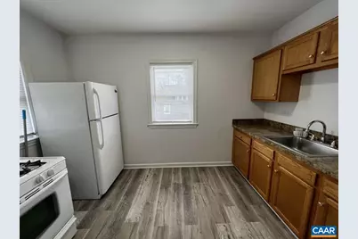 301 SW 7th St, Charlottesville, VA 22903 - Photo 11