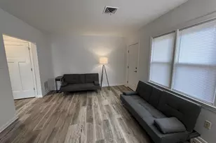 301 SW 7th St, Charlottesville, VA 22903 - Photo 3