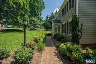 1712 Hearthglow Ln, Charlottesville, VA 22901 - Photo 5