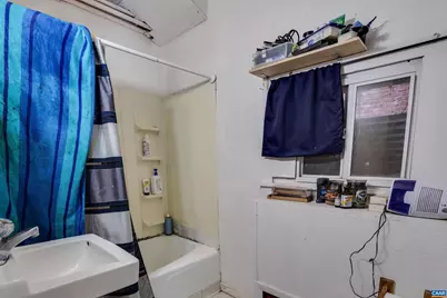 615 E High St, Charlottesville, VA 22902 - Photo 21