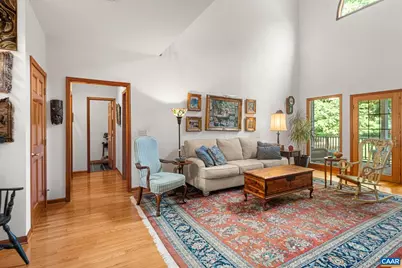 690 Page St, Scottsville, VA 24590 - Photo 15