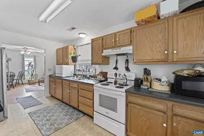 485 Valley St, Scottsville, VA 24590 - Photo 13