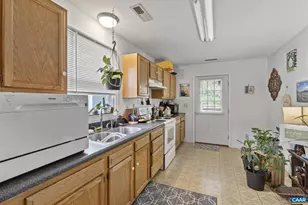 485 Valley St, Scottsville, VA 24590 - Photo 11